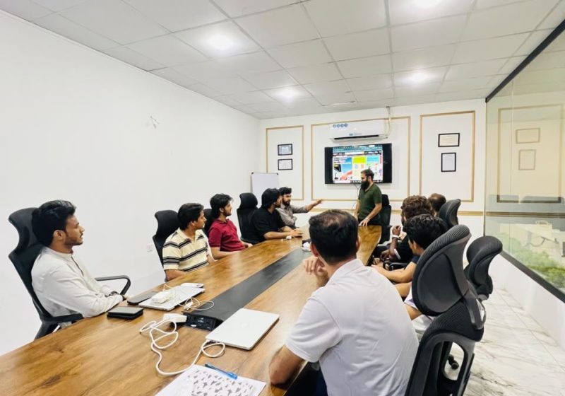 Amazoners meeting room