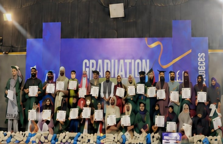 Amazoners graduation batch holding certificates